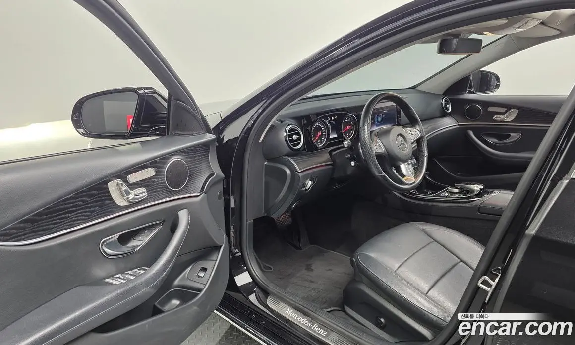 Mercedes-Benz E-Class 2018 2.0 автомат (гидро), фото 13 Mercedes-Benz E-Class 2018 2.0 автомат (гидро), фото 13