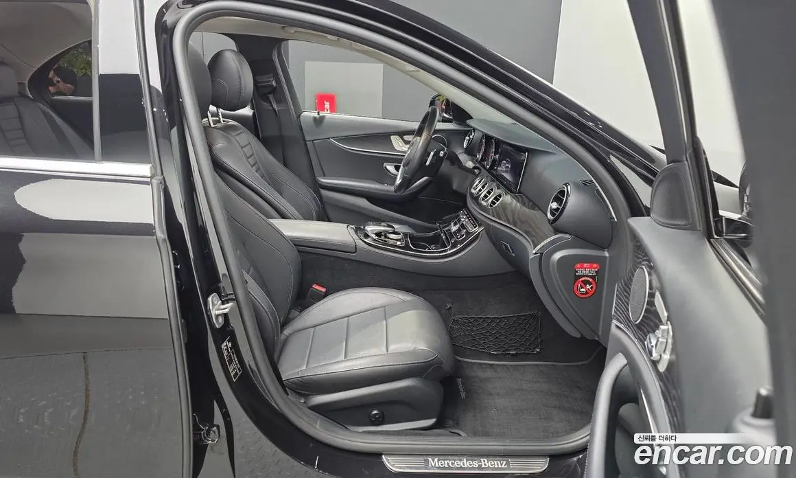 Mercedes-Benz E-Class 2018 2.0 автомат (гидро), фото 17 Mercedes-Benz E-Class 2018 2.0 автомат (гидро), фото 17
