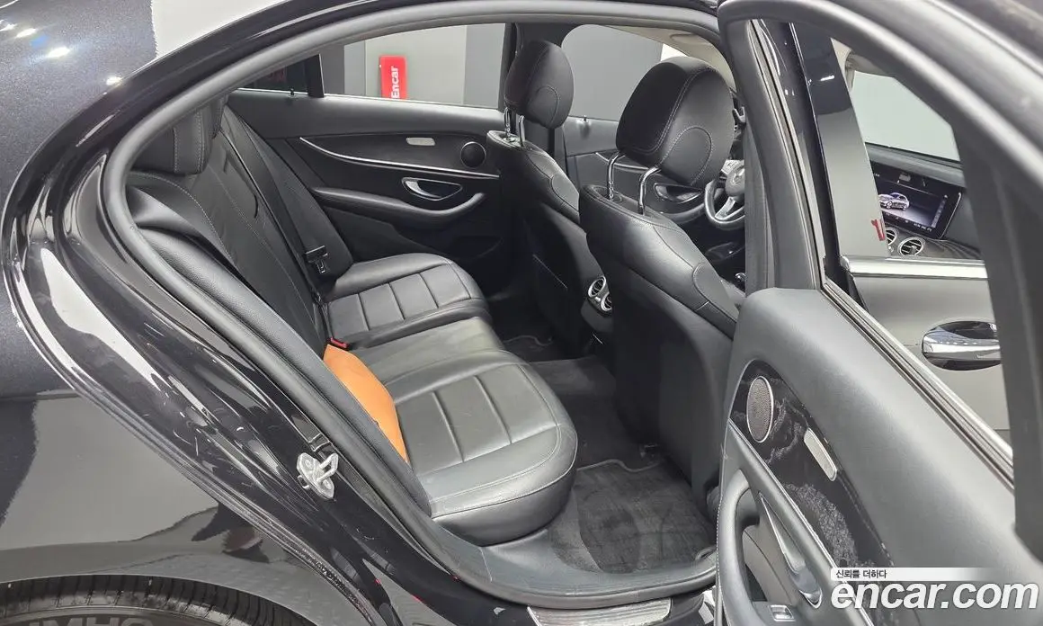 Mercedes-Benz E-Class 2018 2.0 автомат (гидро), фото 18 Mercedes-Benz E-Class 2018 2.0 автомат (гидро), фото 18
