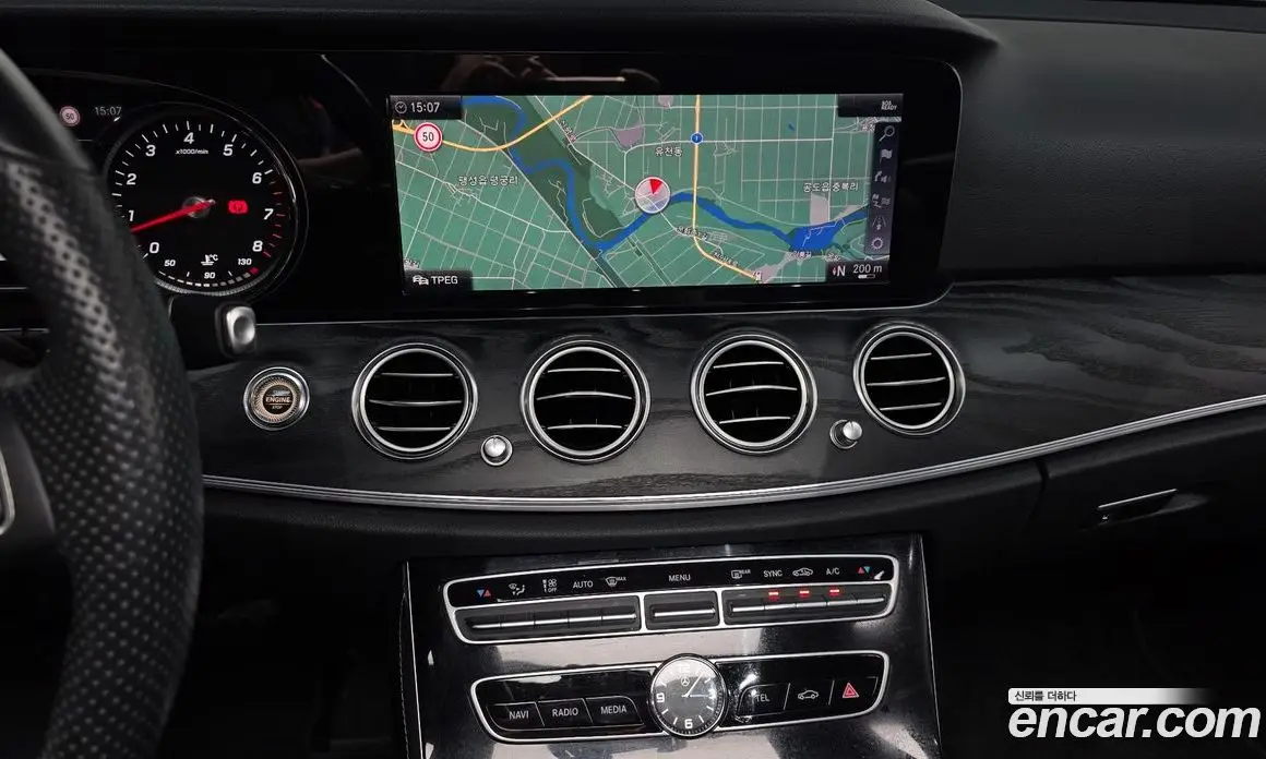 Mercedes-Benz E-Class 2018 2.0 автомат (гидро), фото 20 Mercedes-Benz E-Class 2018 2.0 автомат (гидро), фото 20