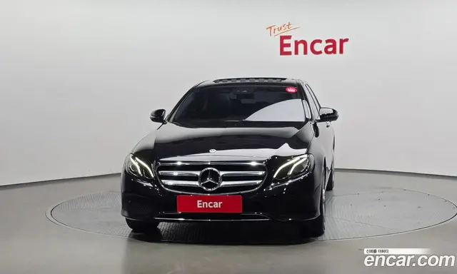 Mercedes-Benz E-Class 2018 2.0 автомат (гидро), миниатюра 3 Mercedes-Benz E-Class 2018 2.0 автомат (гидро), миниатюра 3