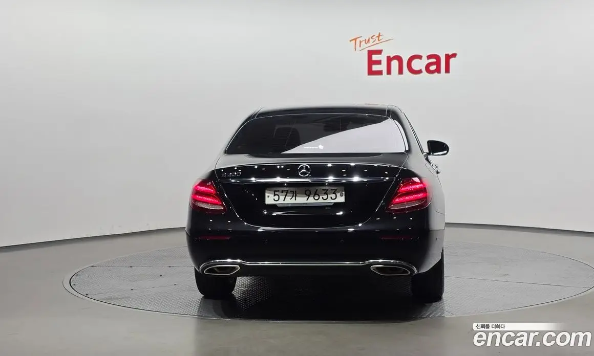 Mercedes-Benz E-Class 2018 2.0 автомат (гидро), фото 4 Mercedes-Benz E-Class 2018 2.0 автомат (гидро), фото 4