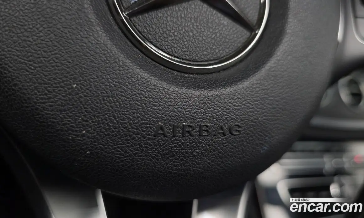 Mercedes-Benz E-Class 2018 2.0 автомат (гидро), фото 34 Mercedes-Benz E-Class 2018 2.0 автомат (гидро), фото 34