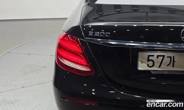 Mercedes-Benz E-Class 2018 2.0 автомат (гидро), миниатюра 9 Mercedes-Benz E-Class 2018 2.0 автомат (гидро), миниатюра 9