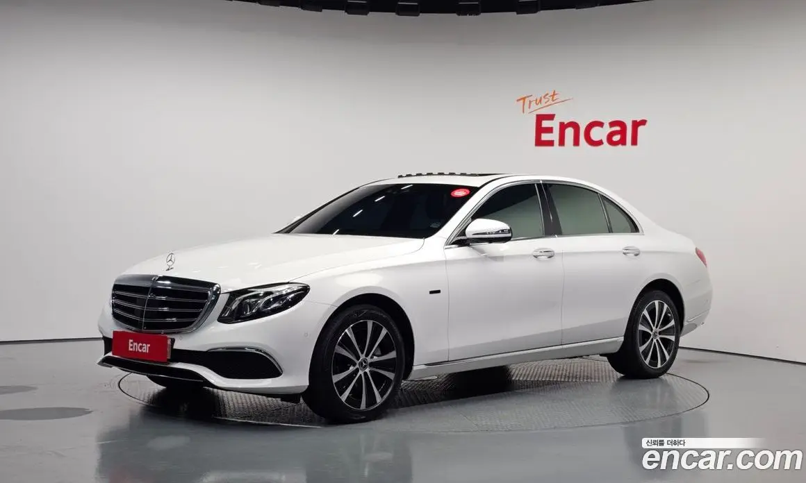 Mercedes-Benz E-Class 2020 2.0 автомат (гидро), фото 1