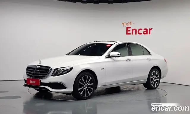 Mercedes-Benz E-Class, 2020, 80 768 км