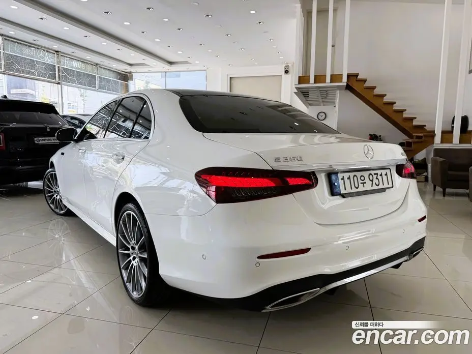 Mercedes-Benz E-Class 2021 2.0 автомат (гидро), фото 2