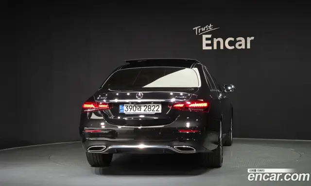 Mercedes-Benz E-Class 2021 2.0 автомат (гидро), миниатюра 4 Mercedes-Benz E-Class 2021 2.0 автомат (гидро), миниатюра 4