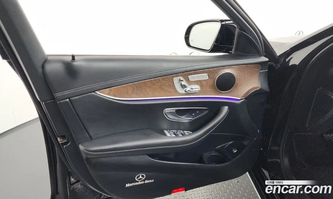 Mercedes-Benz E-Class 2021 2.0 автомат (гидро), фото 14