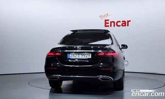 Mercedes-Benz E-Class 2021 2.0 автомат (гидро), миниатюра 4