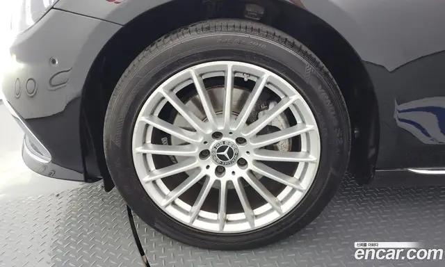 Mercedes-Benz E-Class 2021 2.0 автомат (гидро), миниатюра 5