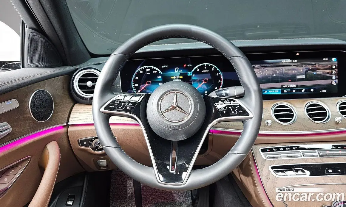 Mercedes-Benz E-Class 2023 2.0 автомат (гидро), фото 12