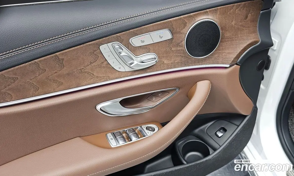 Mercedes-Benz E-Class 2023 2.0 автомат (гидро), фото 20