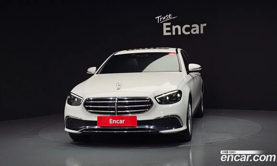 Mercedes-Benz E-Class 2023 2.0 автомат (гидро), фото 3