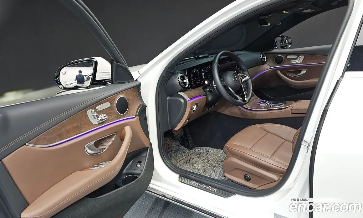 Mercedes-Benz E-Class 2023 2.0 автомат (гидро), фото 10