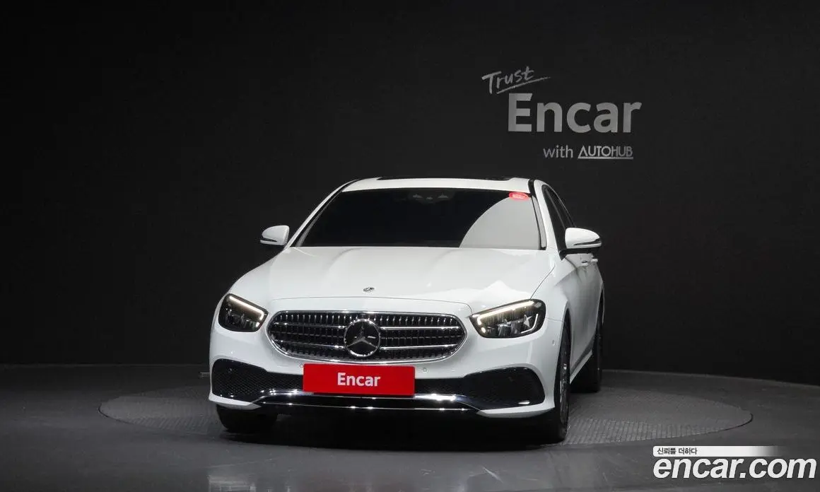 Mercedes-Benz E-Class 2023 2.0 автомат (гидро), фото 3