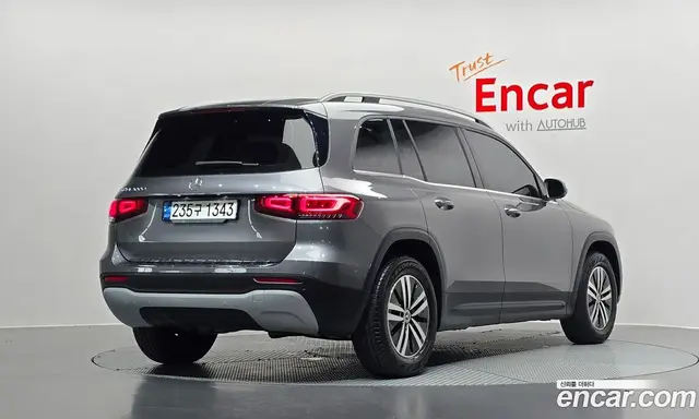 Mercedes-Benz GLB-Class 2021 1.9 автомат (гидро), миниатюра 2