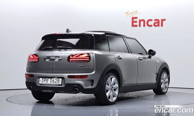 Mini Clubman 2016 2.0 автомат (гидро), миниатюра 1 Mini Clubman 2016 2.0 автомат (гидро), миниатюра 1