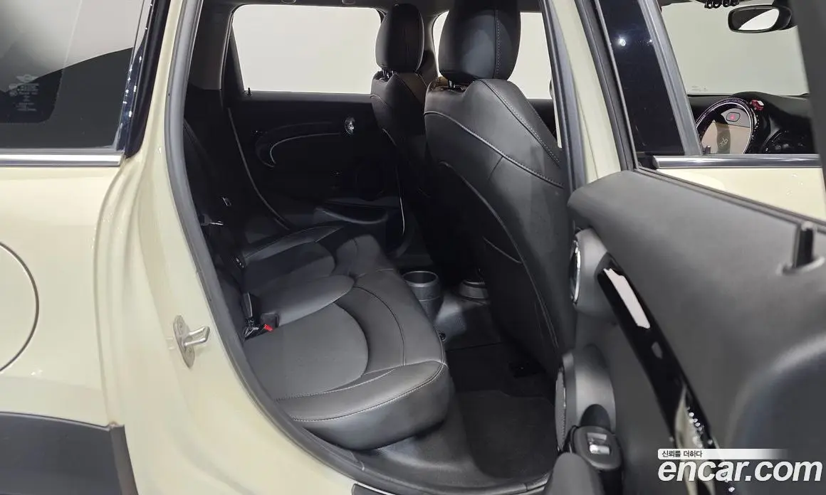 Mini Cooper 2022 1.5 автомат (гидро), фото 18