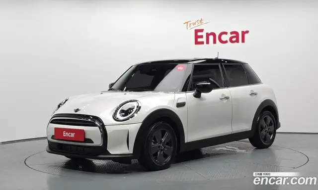 Mini Cooper 2023 1.5 автомат (гидро), миниатюра 1