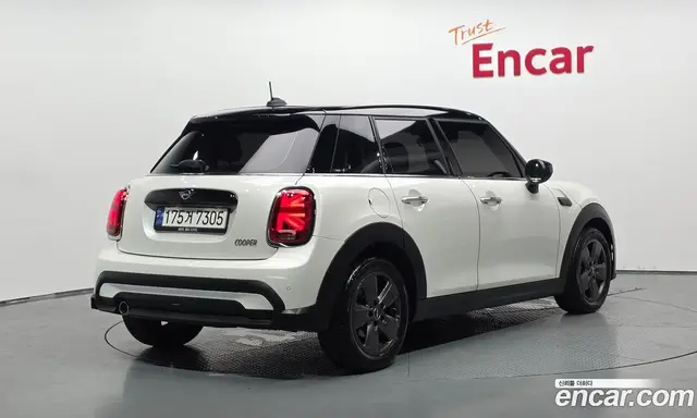 Mini Cooper 2023 1.5 автомат (гидро), миниатюра 2
