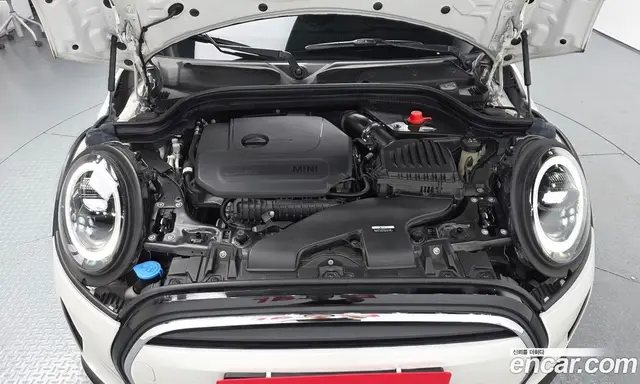 Mini Cooper 2023 1.5 автомат (гидро), миниатюра 6