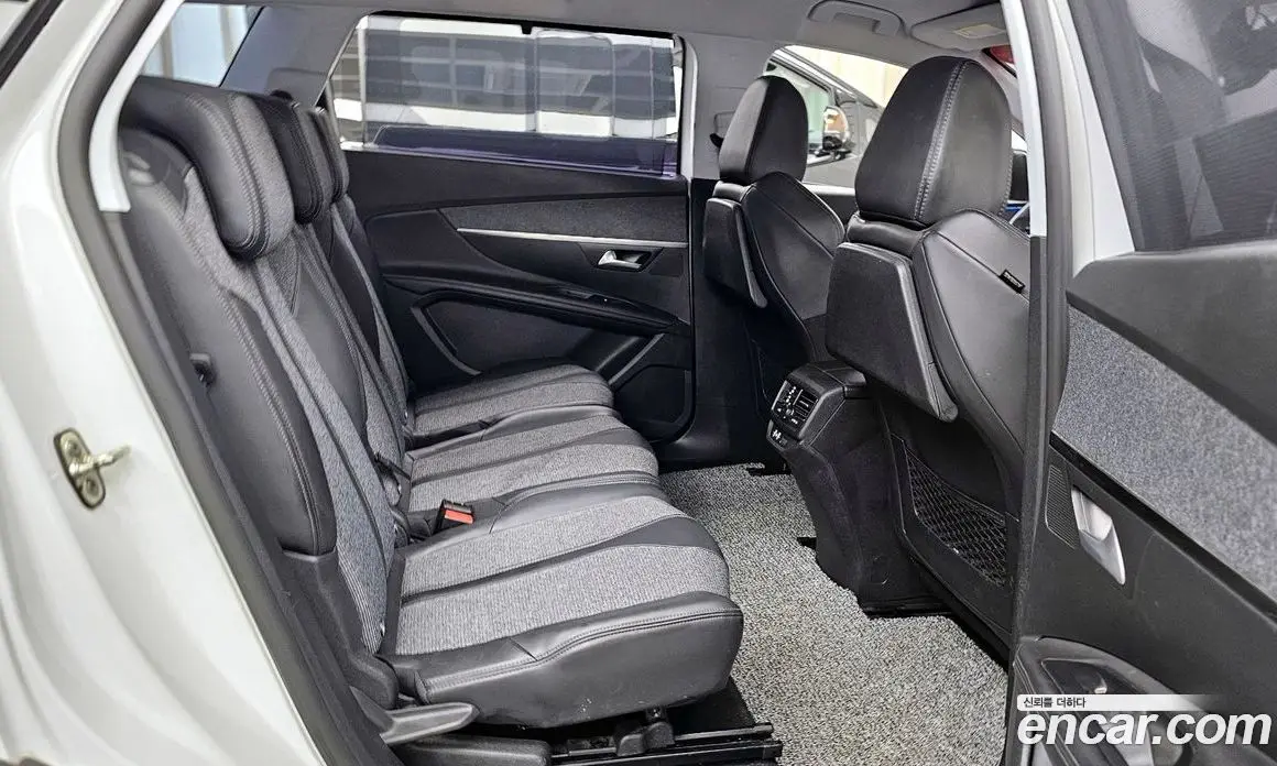 Peugeot 5008 2018 1.5 автомат (гидро), фото 12 Peugeot 5008 2018 1.5 автомат (гидро), фото 12