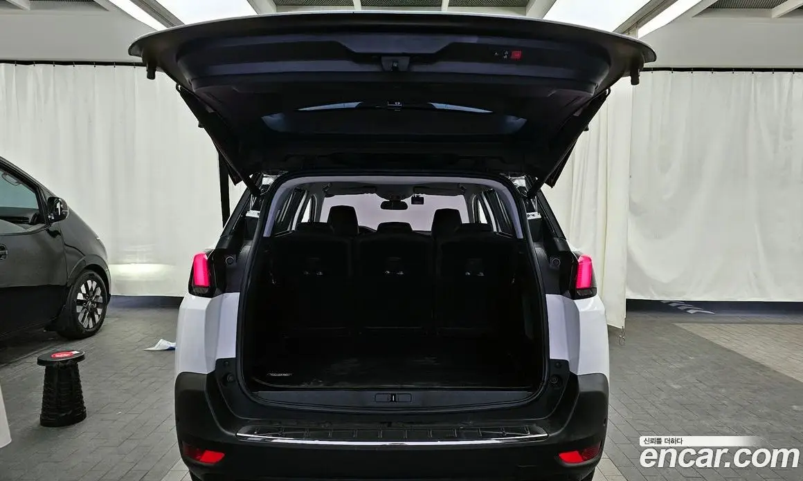 Peugeot 5008 2018 1.5 автомат (гидро), фото 20 Peugeot 5008 2018 1.5 автомат (гидро), фото 20