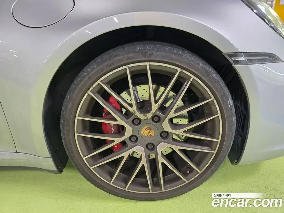 Porsche 911 2021 3.0 автомат (гидро), фото 17 Porsche 911 2021 3.0 автомат (гидро), фото 17