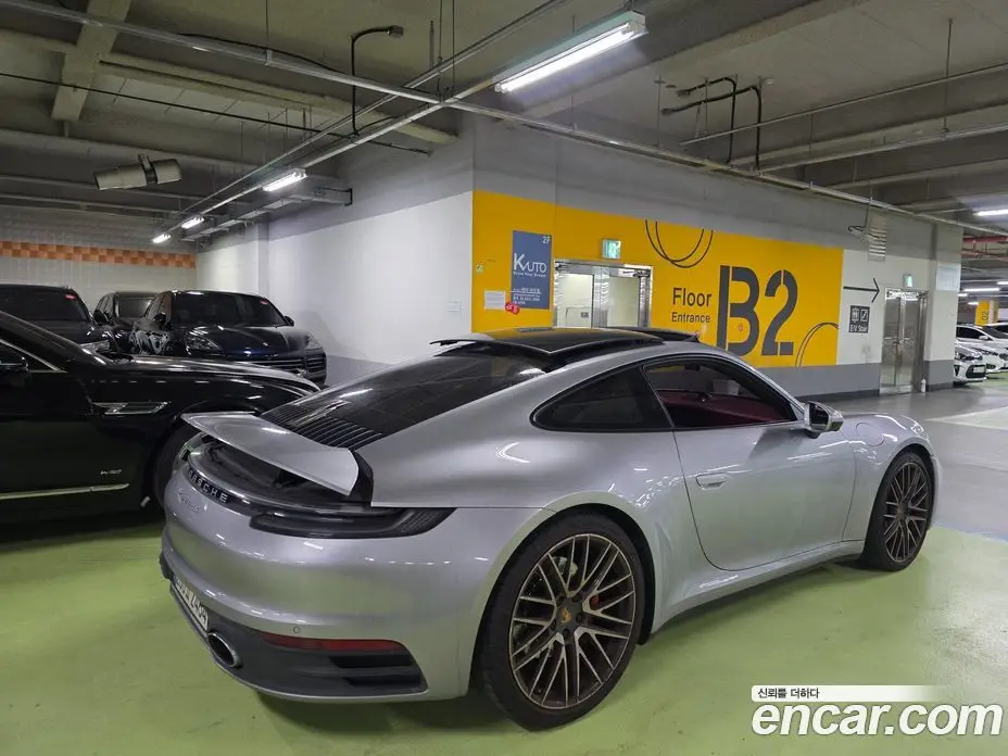 Porsche 911 2021 3.0 автомат (гидро), фото 4 Porsche 911 2021 3.0 автомат (гидро), фото 4