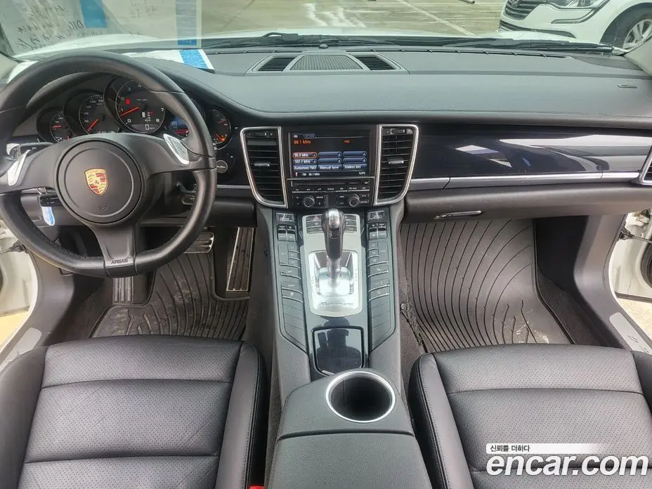 Porsche Panamera 2013 3.6 автомат (гидро), фото 7 Porsche Panamera 2013 3.6 автомат (гидро), фото 7
