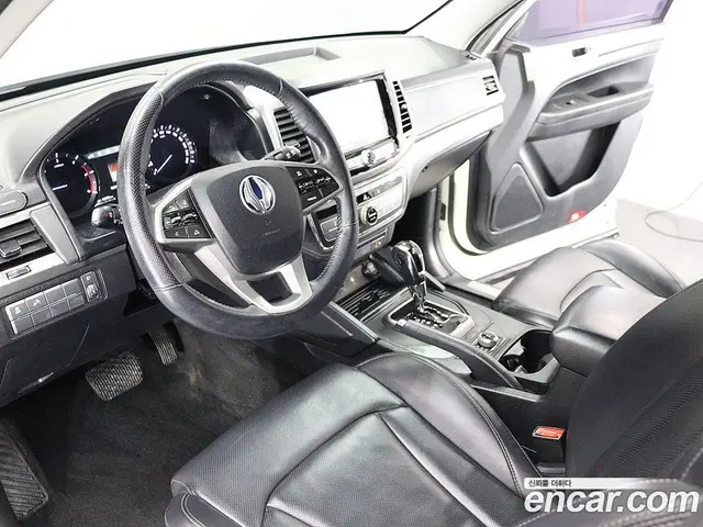SsangYong Rexton 2019 2.2 автомат (гидро), миниатюра 10 SsangYong Rexton 2019 2.2 автомат (гидро), миниатюра 10