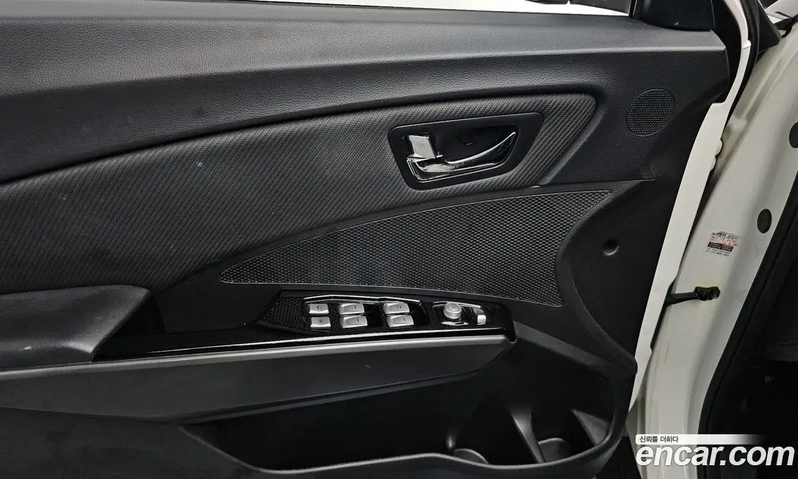 SsangYong TIBOLI 2018 1.6 автомат (гидро), фото 17