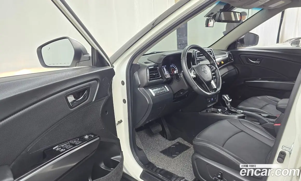 SsangYong TIBOLI 2023 1.5 автомат (гидро), фото 10 SsangYong TIBOLI 2023 1.5 автомат (гидро), фото 10