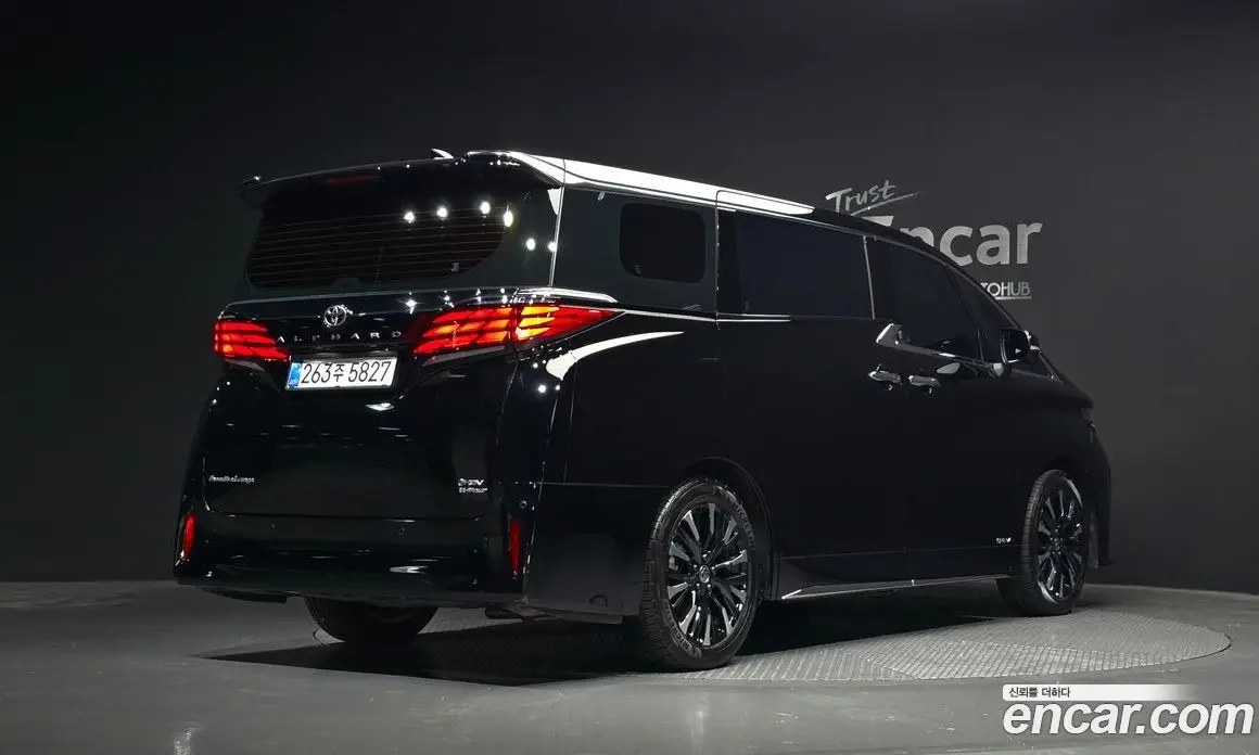 Toyota Alphard 2025 2.5 автомат (гидро), фото 2 Toyota Alphard 2025 2.5 автомат (гидро), фото 2