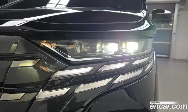 Toyota Alphard 2025 2.5 автомат (гидро), миниатюра 8 Toyota Alphard 2025 2.5 автомат (гидро), миниатюра 8