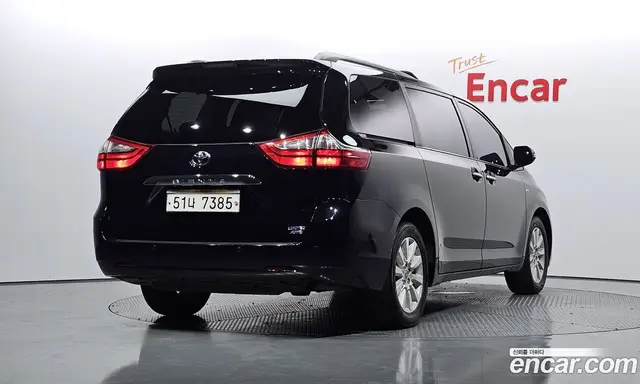 Toyota Sienna 2017 3.5 автомат (гидро), миниатюра 2 Toyota Sienna 2017 3.5 автомат (гидро), миниатюра 2