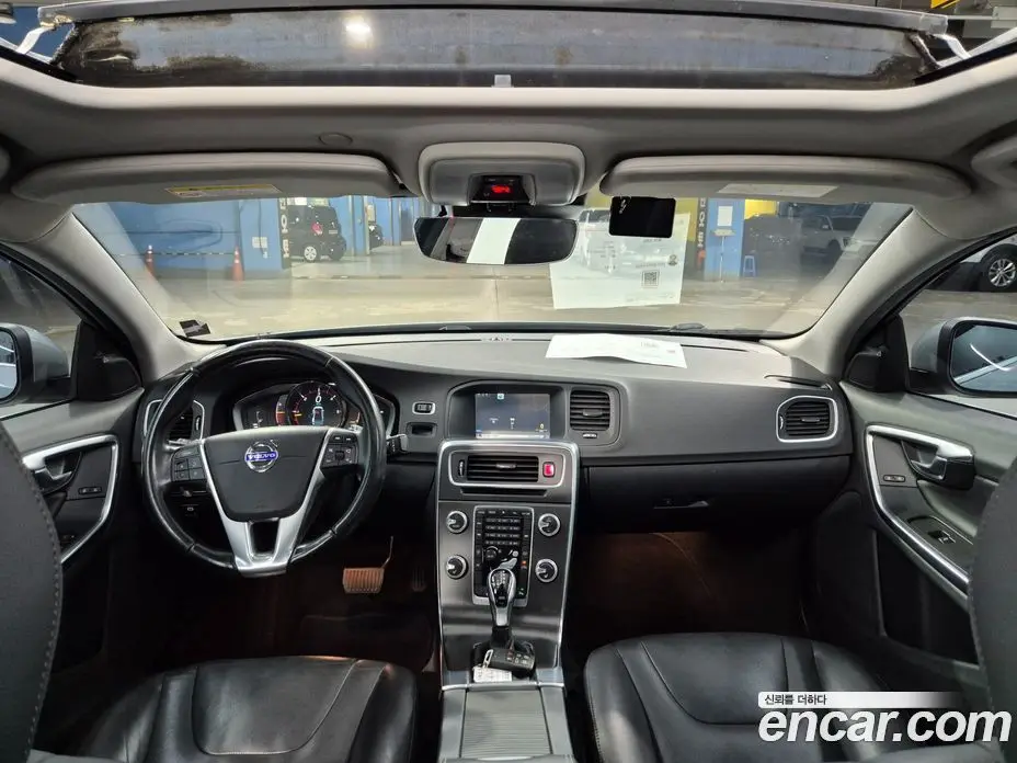 Volvo S60 2014 1.6 автомат (гидро), фото 8 Volvo S60 2014 1.6 автомат (гидро), фото 8