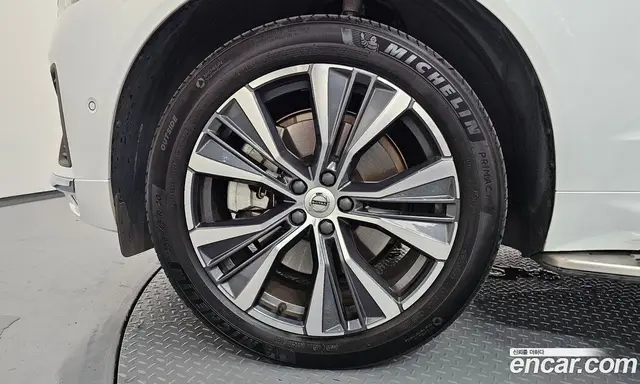 Volvo XC60 2022 2.0 автомат (гидро), миниатюра 5 Volvo XC60 2022 2.0 автомат (гидро), миниатюра 5