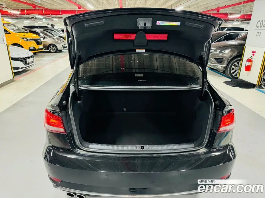 Audi A3 2018 2.0 автомат (гидро), фото 19 Audi A3 2018 2.0 автомат (гидро), фото 19