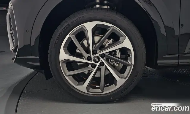 Audi Q5 2025 2.0 автомат (гидро), миниатюра 4 Audi Q5 2025 2.0 автомат (гидро), миниатюра 4