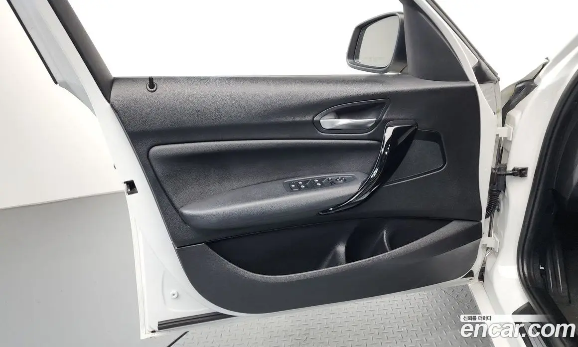 BMW 1 серия 2016 2.0 автомат (гидро), фото 13 BMW 1 серия 2016 2.0 автомат (гидро), фото 13