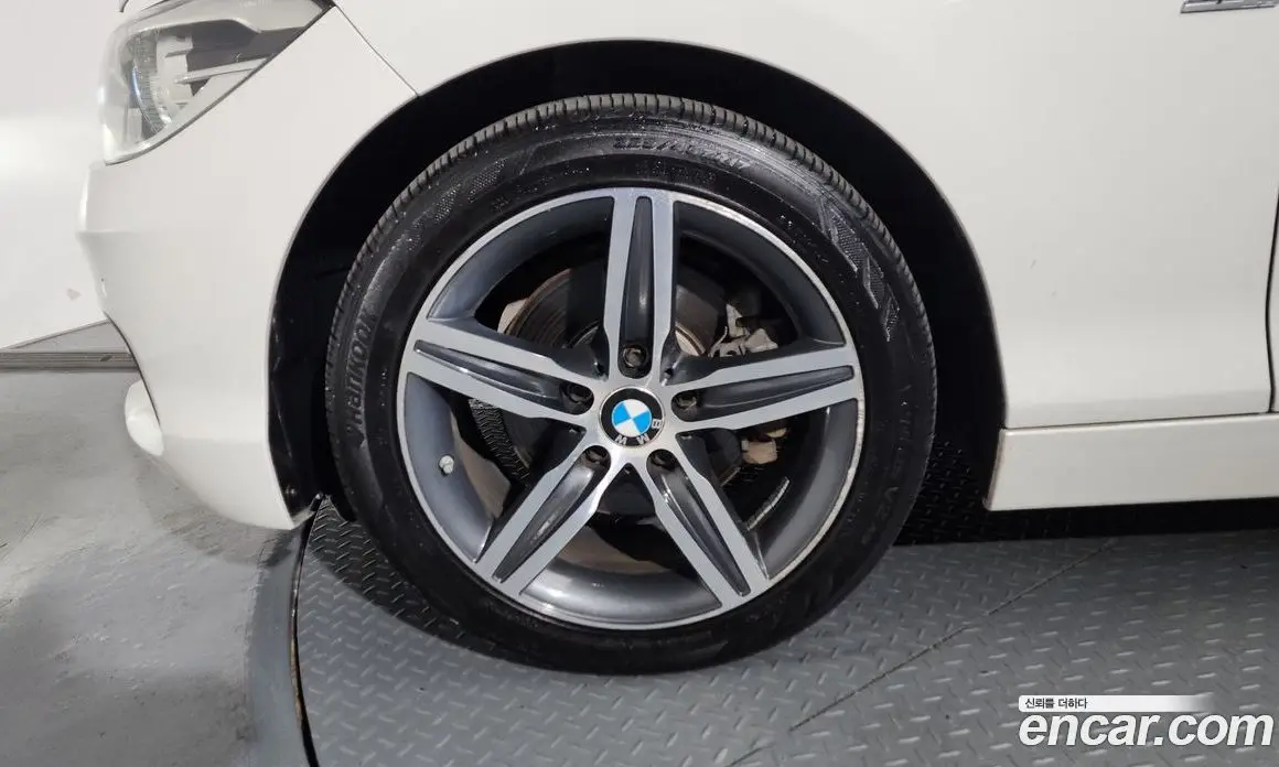 BMW 1 серия 2016 2.0 автомат (гидро), фото 4 BMW 1 серия 2016 2.0 автомат (гидро), фото 4