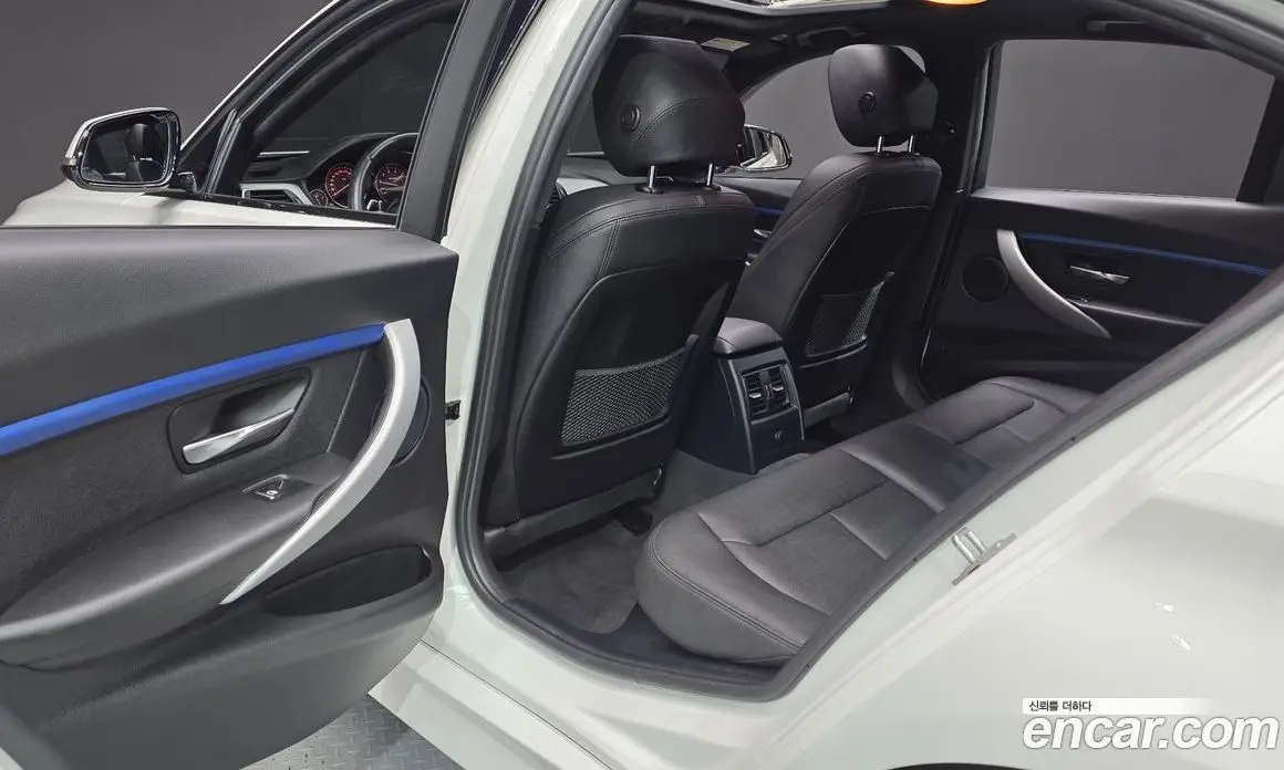 BMW 3 серия 2018 2.0 автомат (гидро), фото 18 BMW 3 серия 2018 2.0 автомат (гидро), фото 18