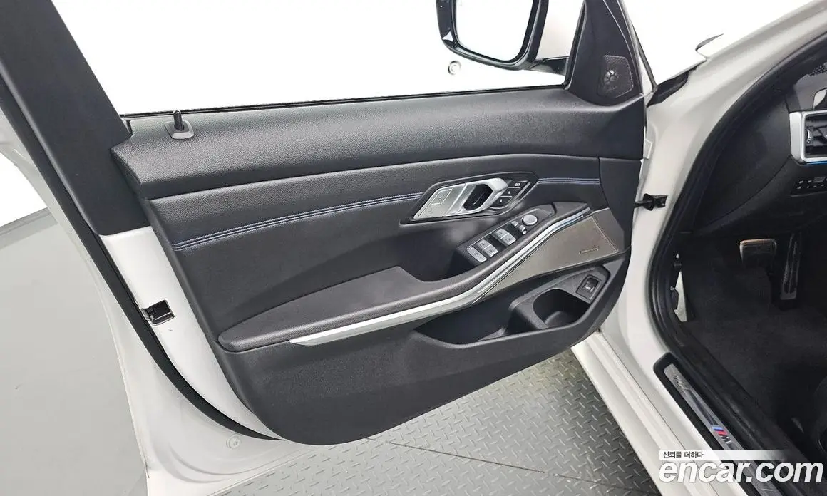 BMW 3 серия 2021 2.0 автомат (гидро), фото 14 BMW 3 серия 2021 2.0 автомат (гидро), фото 14