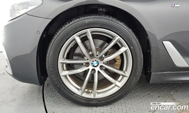 BMW 5 серия 2018 2.0 автомат (гидро), миниатюра 5 BMW 5 серия 2018 2.0 автомат (гидро), миниатюра 5