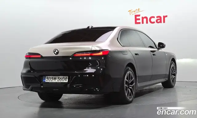 BMW 7 серия 2022 3.0 автомат (гидро), миниатюра 2