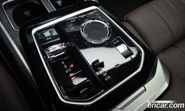 BMW 7 серия 2022 3.0 автомат (гидро), миниатюра 9