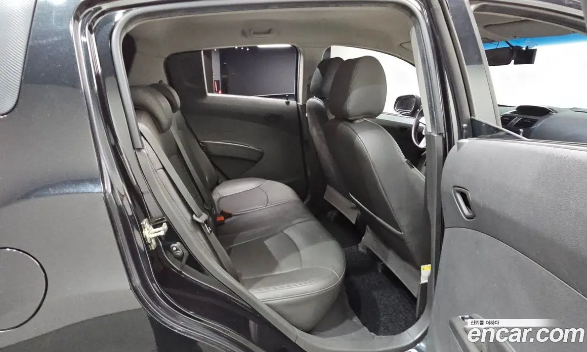 Chevrolet Spark 2013 1.0 автомат (гидро), фото 16 Chevrolet Spark 2013 1.0 автомат (гидро), фото 16
