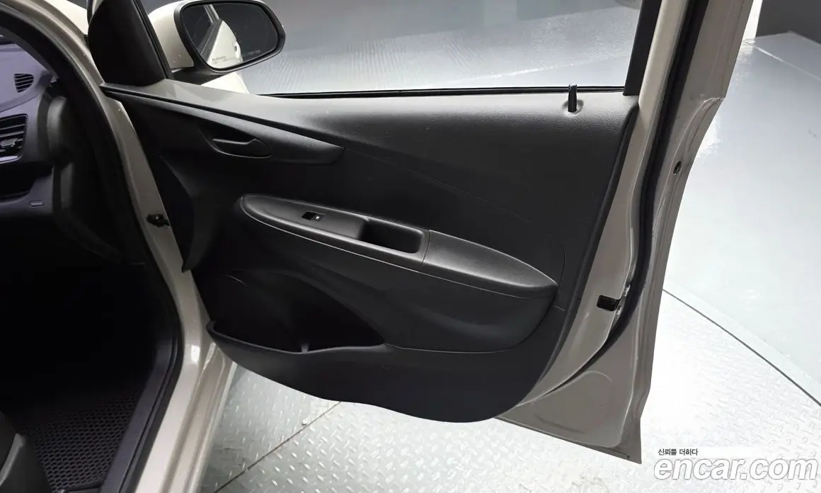 Chevrolet Spark 2015 1.0 автомат (гидро), фото 14 Chevrolet Spark 2015 1.0 автомат (гидро), фото 14